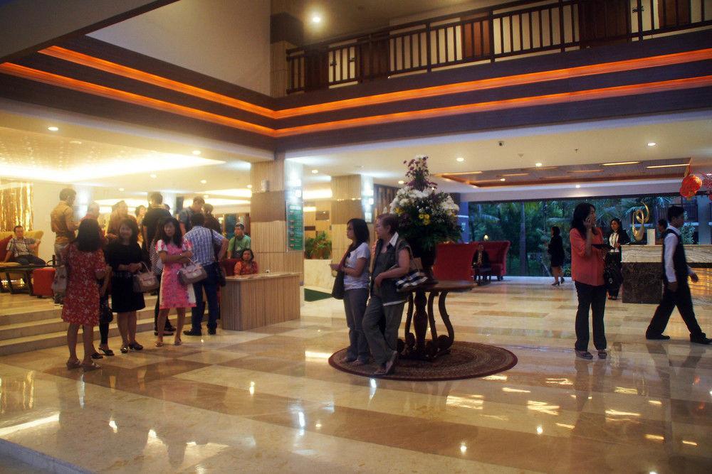 Grand Hap Solo Hotel Ngoại thất bức ảnh