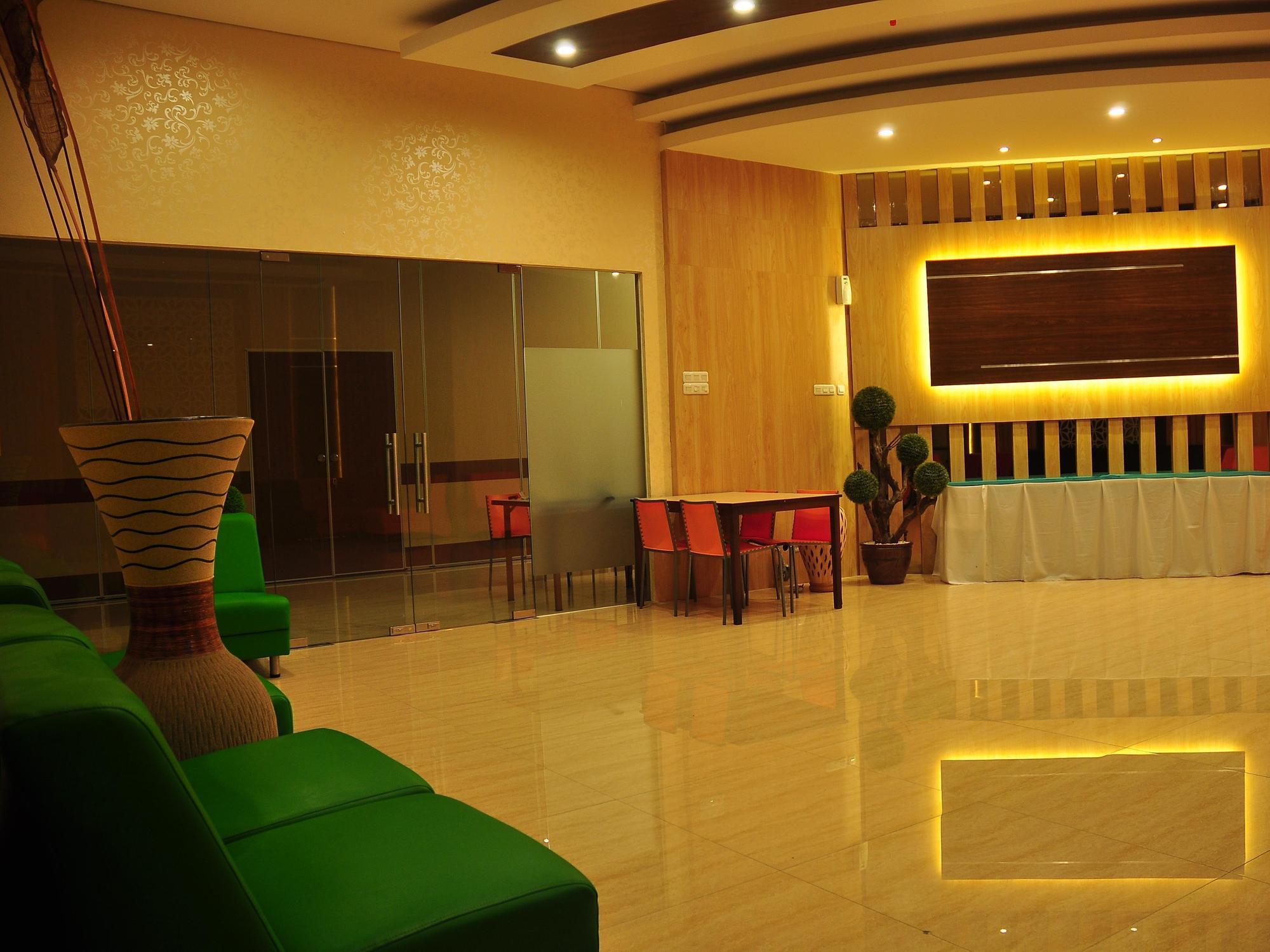 Grand Hap Solo Hotel Ngoại thất bức ảnh