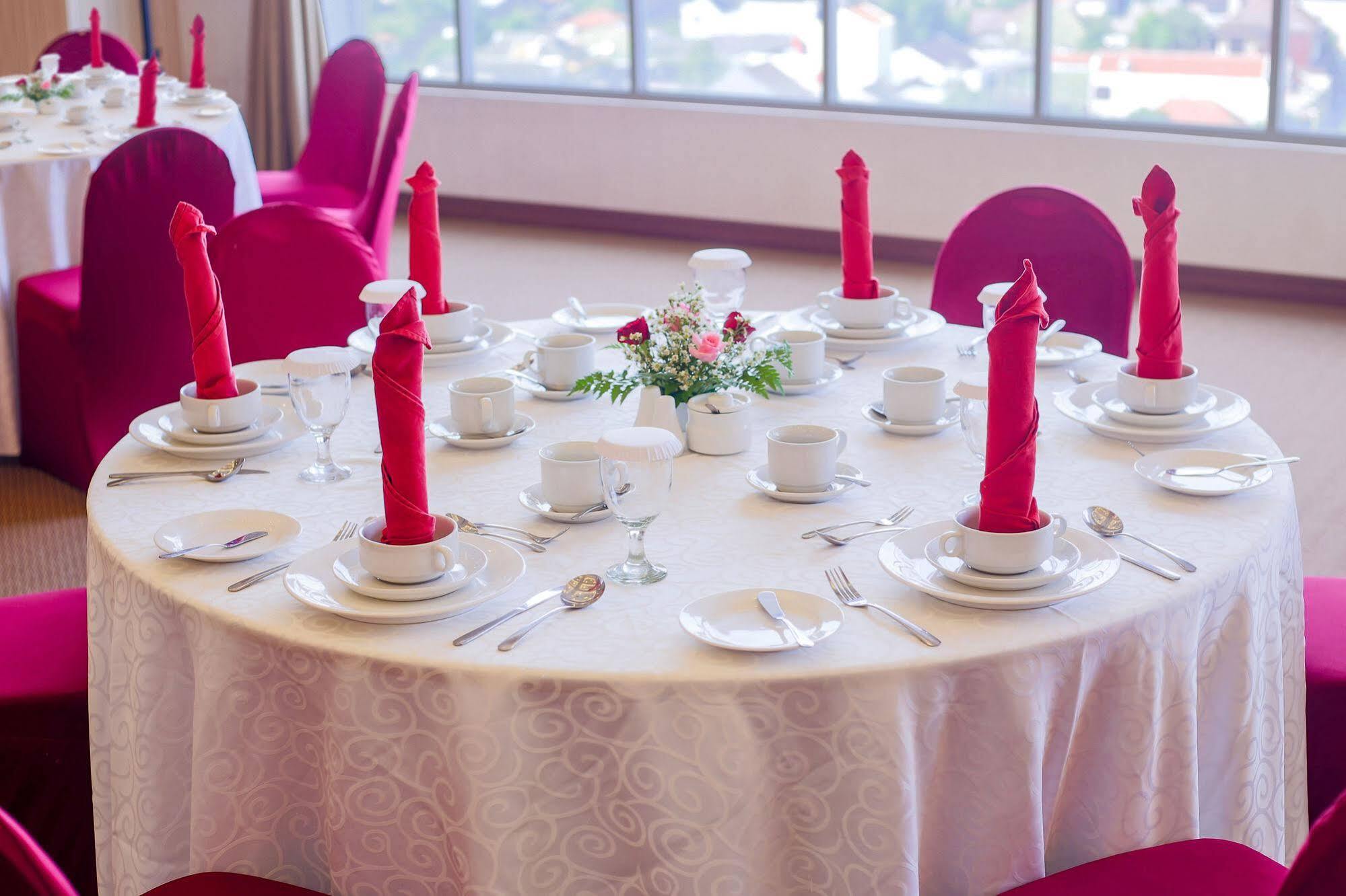 Grand Hap Solo Hotel Ngoại thất bức ảnh
